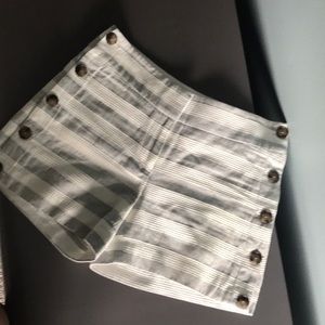 Loft 00 Ivory and Navy shorts